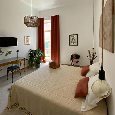 Elevada カステッランマーレ・ディ・スタービア